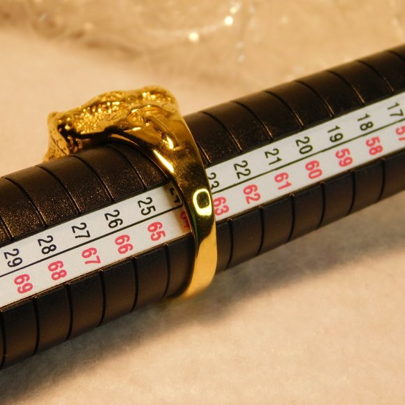 Ring Gold Tone Onyx Size 11 - Picture 11 of 13